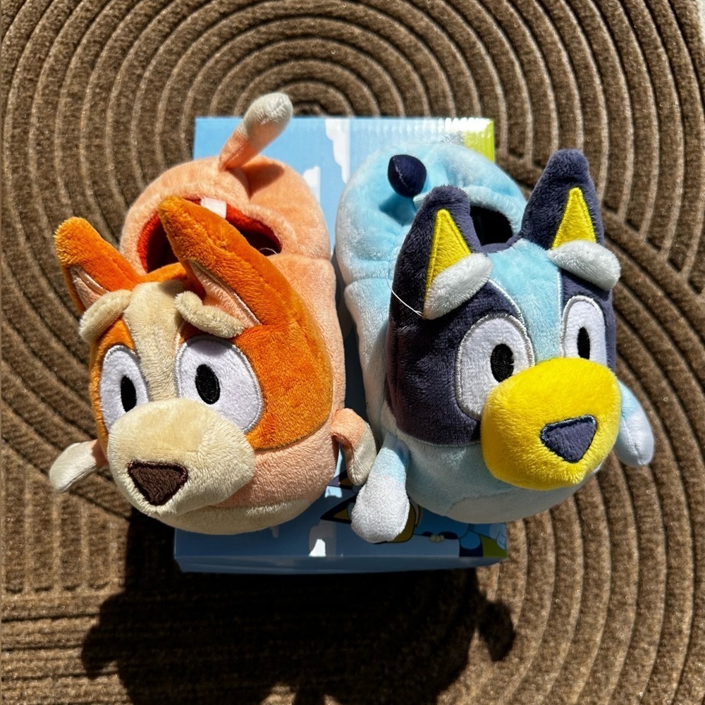 Cute Super Cozy Bluey Cartoon Character Plush Slippers‎ Coastal Cottagecore